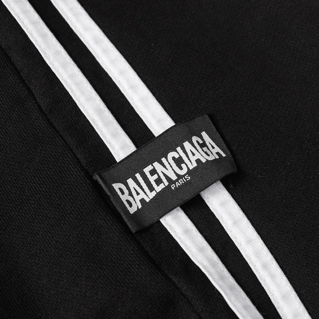 Distressed Logo-Print Cotton-Jersey Shorts D19013253 — view 7