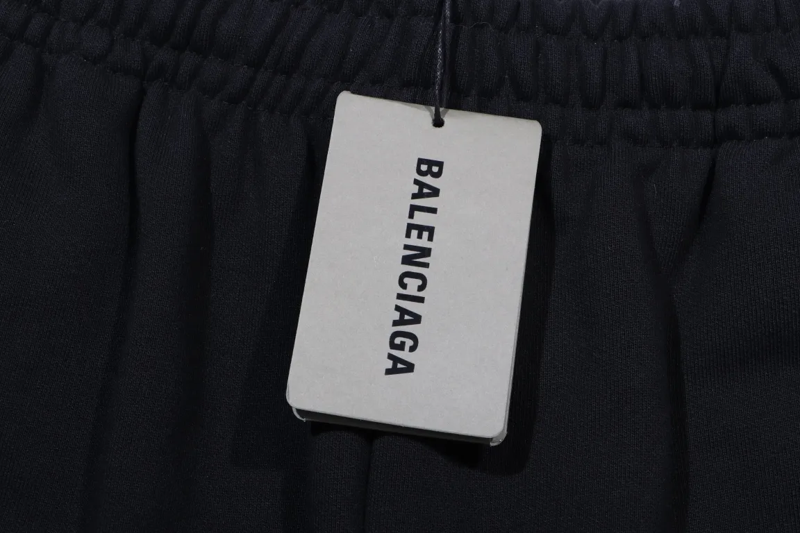 3B Sports Crest Embroidered Sweatpants D20922616 — view 4