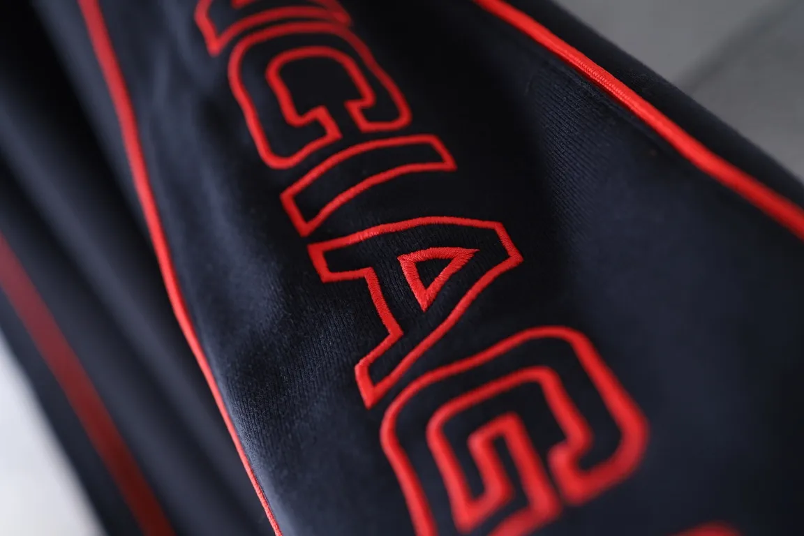 Logo-Embroidered Side-Stripe Sweatpants D20520079 — view 4