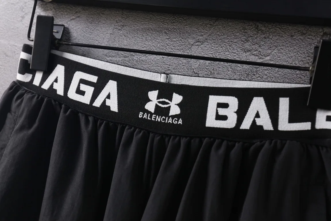 Logo-Print Wide-Leg Shell Track Pants D29912979 — view 4