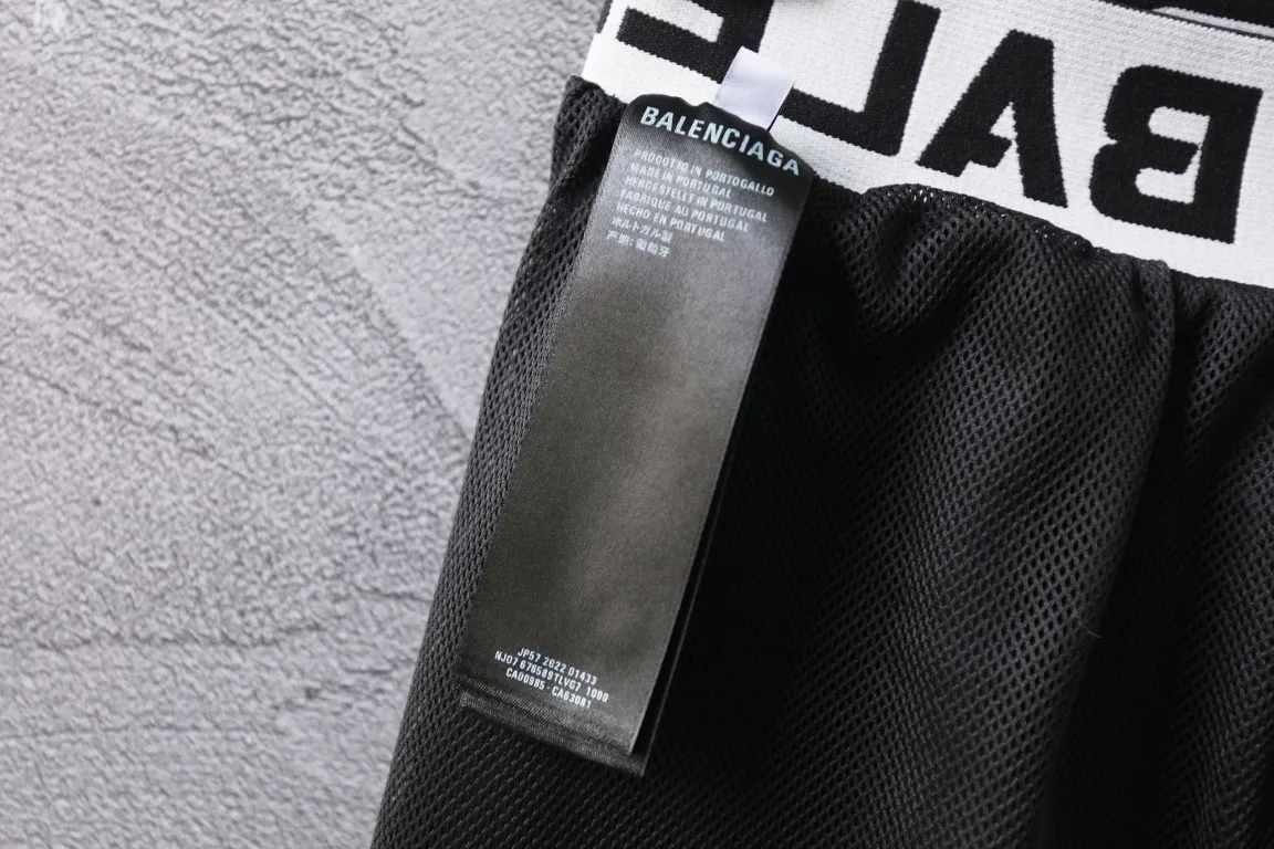 Logo-Print Wide-Leg Shell Track Pants D29912979 — view 9
