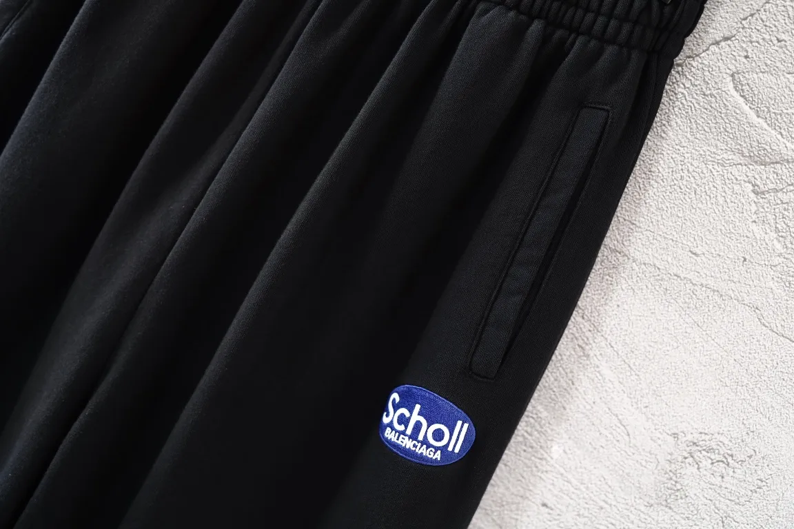 Logo-Embroidered Wide-Leg Sweatpants D26512961 — view 3