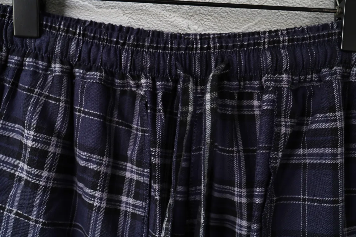 Plaid Embroidered Wide-Leg Trousers D24912959 — view 6