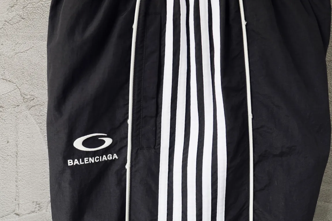 Logo-Embroidered Striped Track Pants D27912957 — view 3