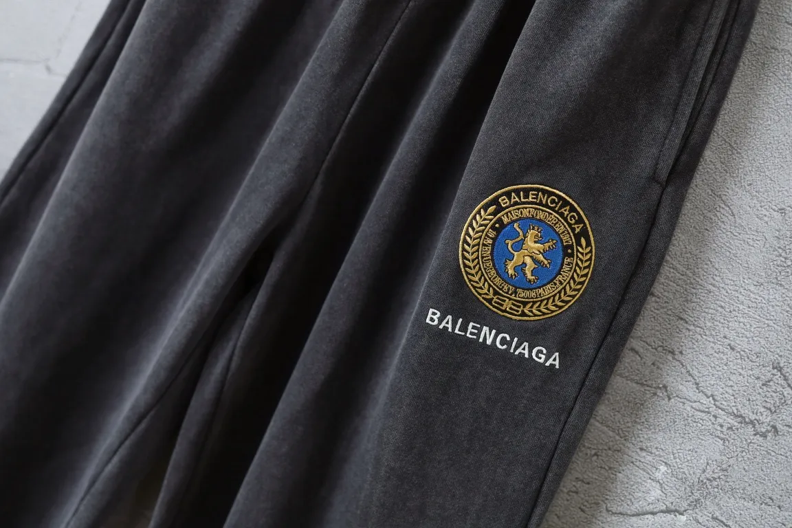 Embroidered Crest Faded Cotton Sweats D27922570 — view 4