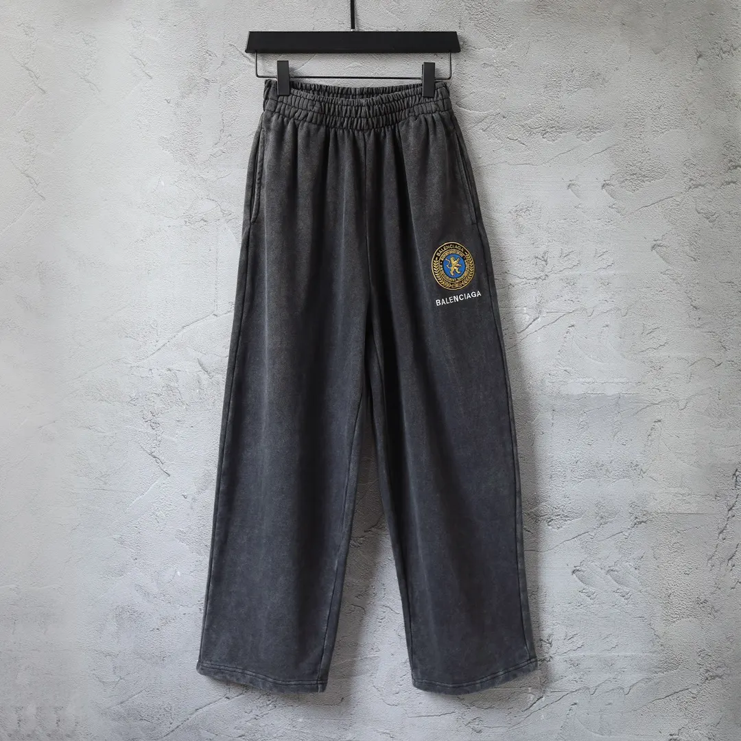 Embroidered Crest Faded Cotton Sweatpants D30912949
