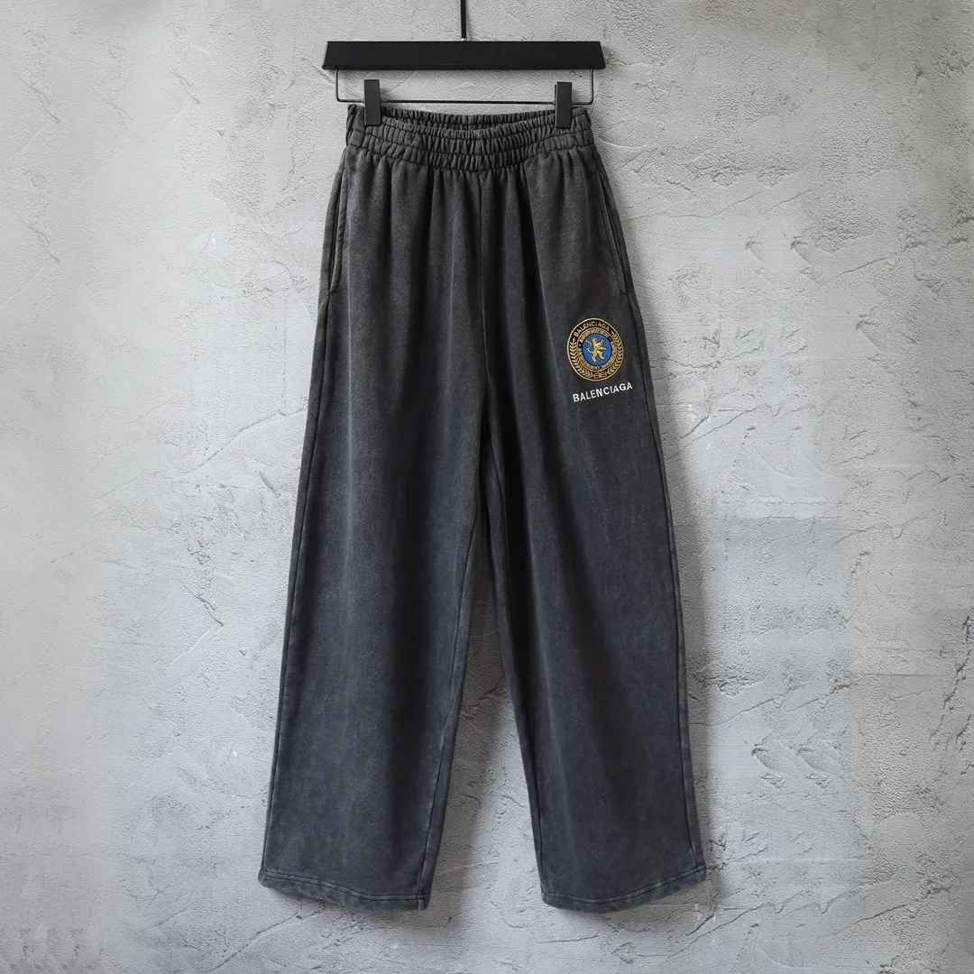 Embroidered Crest Faded Cotton Sweatpants D30912949