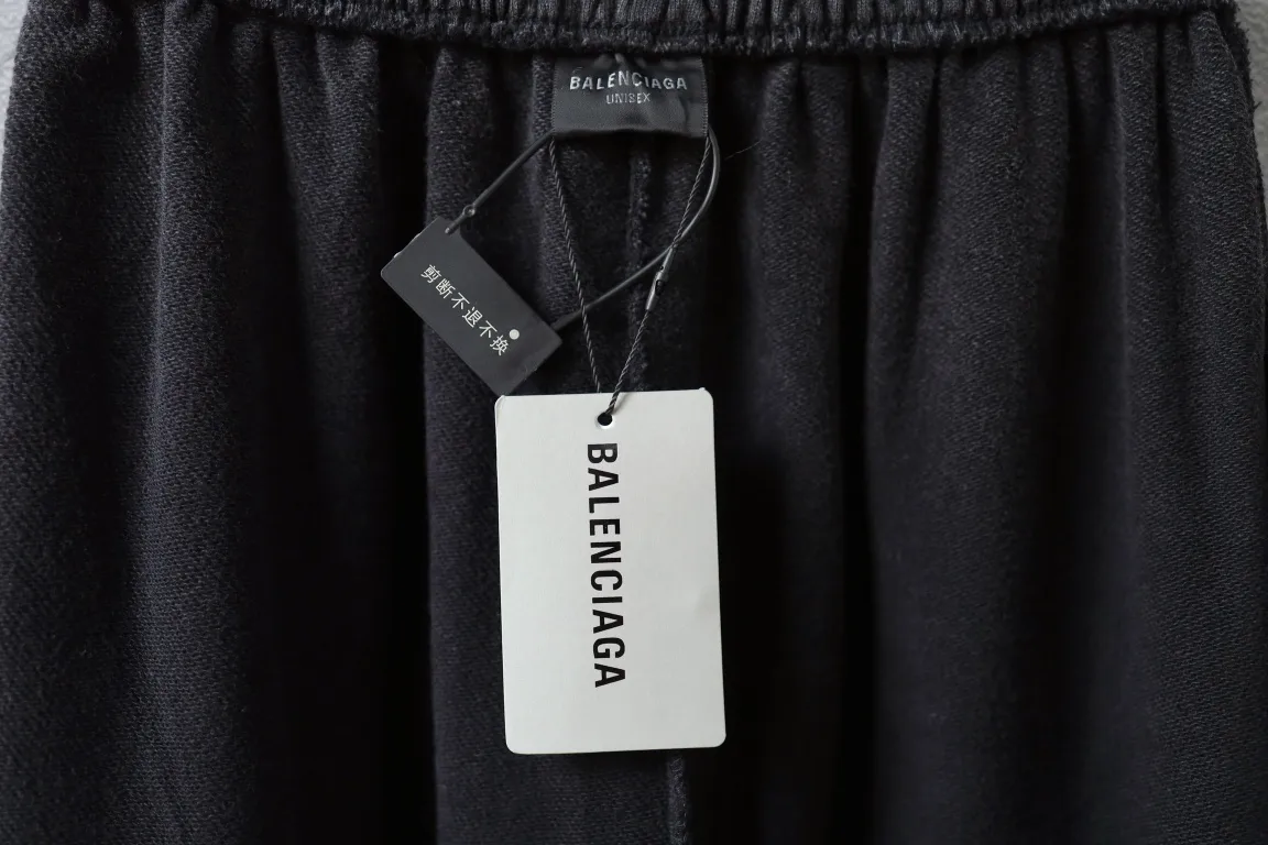 Embroidered Crest Faded Cotton Sweatpants D30912949 — view 8