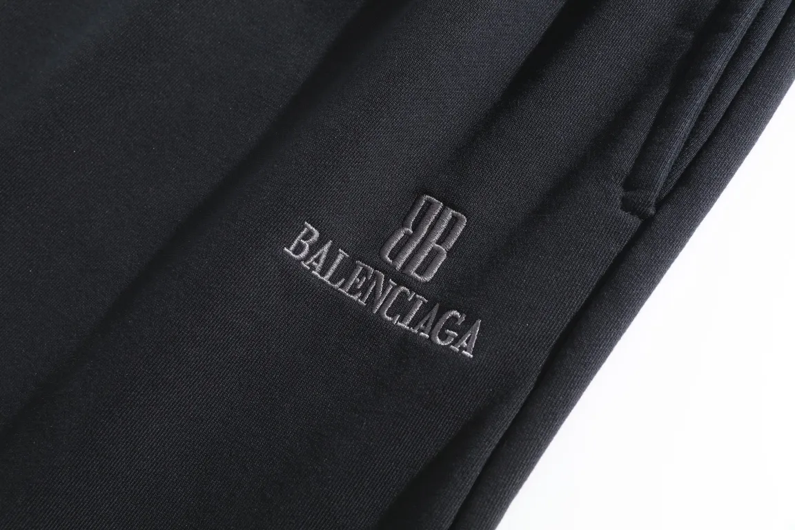 Logo-Embroidered Wide-Leg Sweatpants D24912946 — view 3