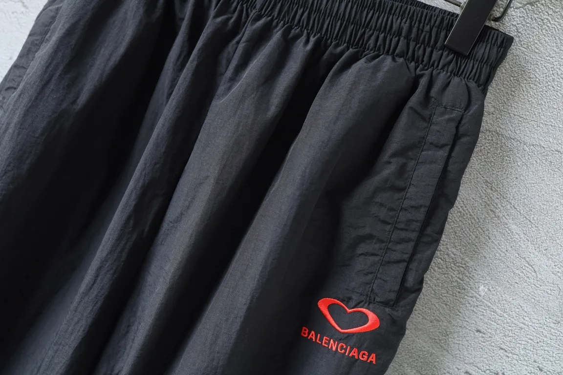 Valentine's Heart Embroidered Shell Track Pants D25912943 — view 4