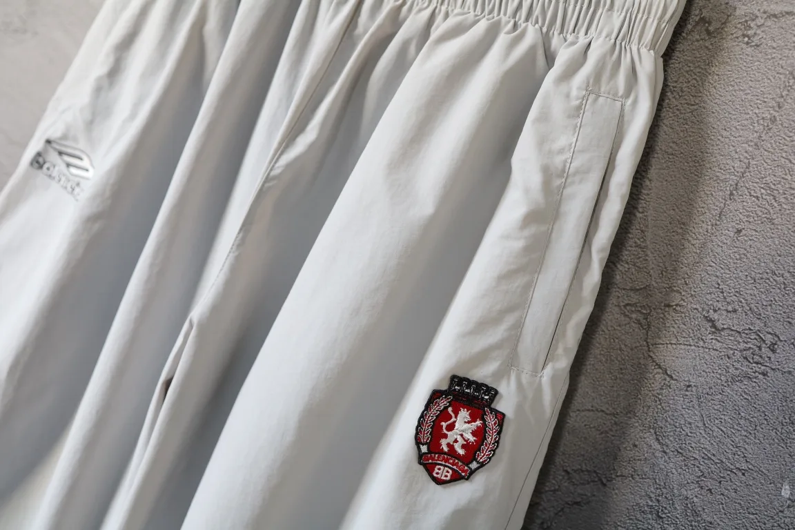 Embroidered Wide-Leg Track Pants D28512925 — view 4
