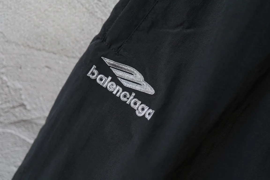 Embroidered Logo Wide-Leg Track Pants D28512927 — view 3