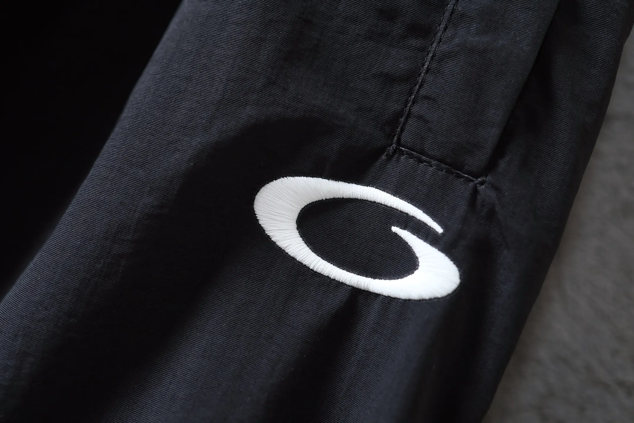 Embroidered Logo Woven Track Pants D22522591 — view 4