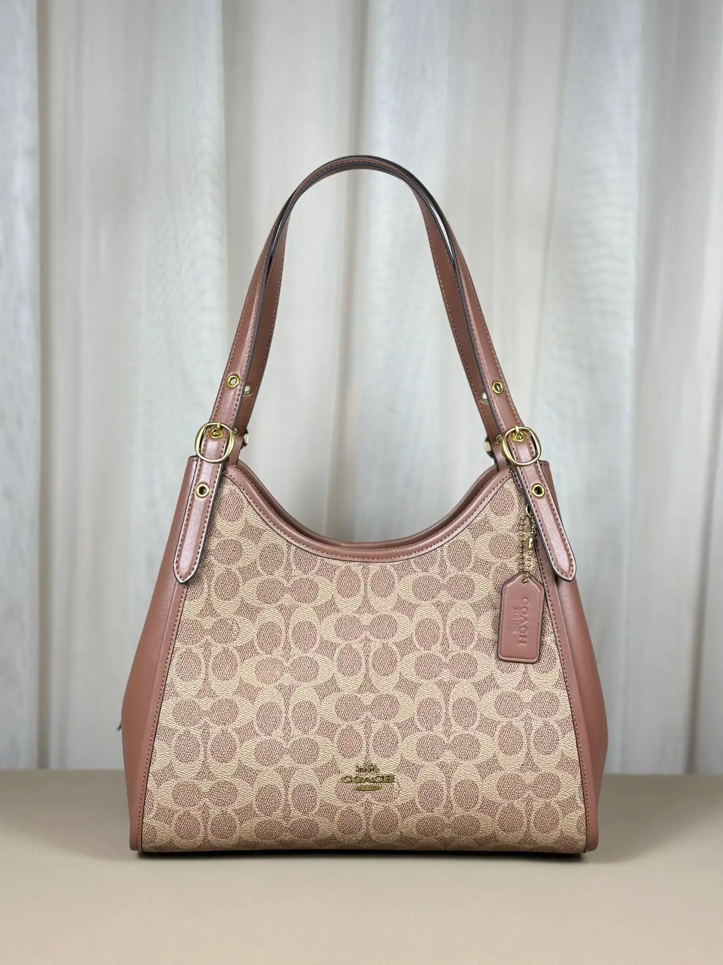 Erin Signature Canvas Shoulder Bag D39018242