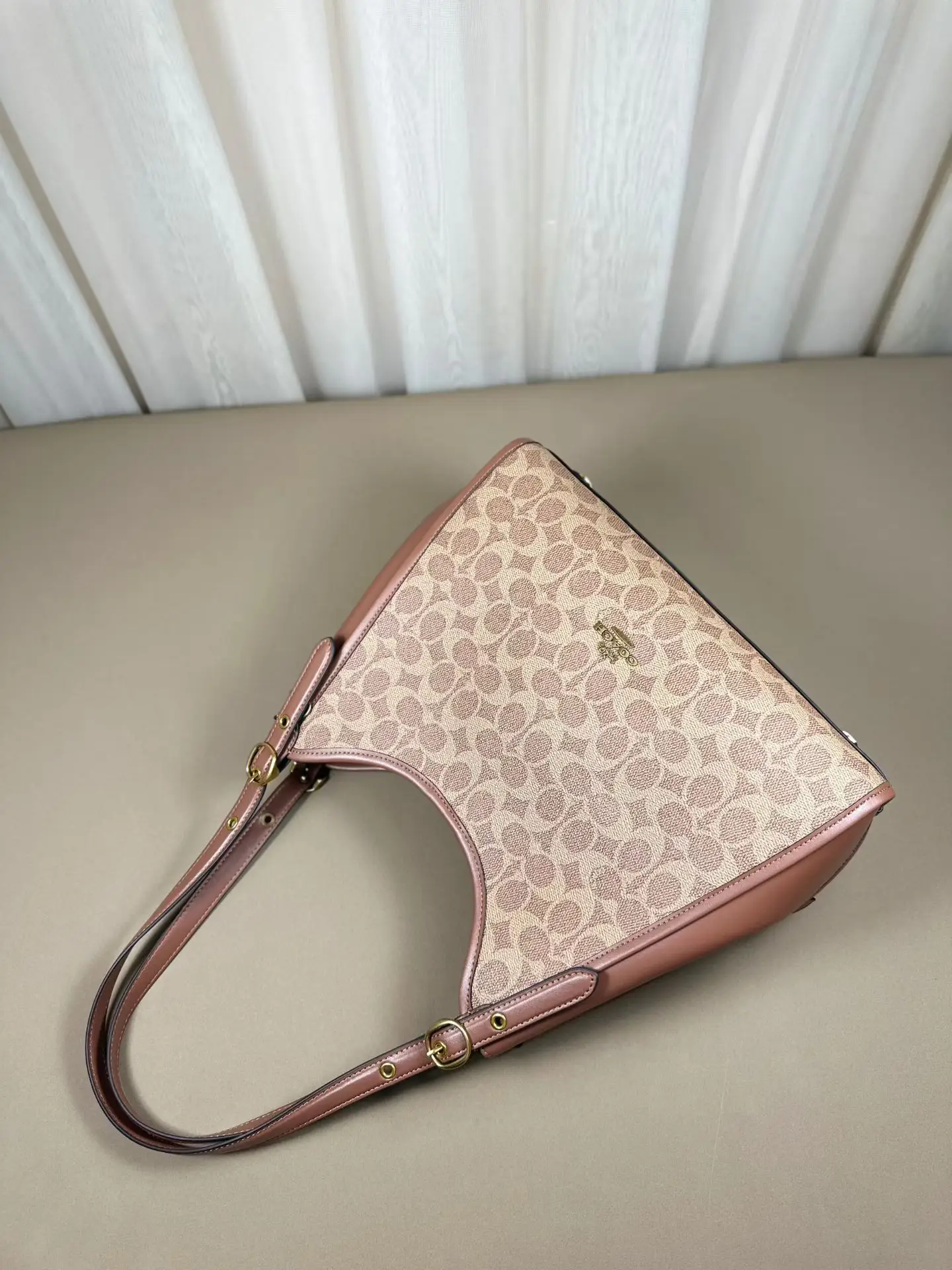 Erin Signature Canvas Shoulder Bag D39018242 — view 6
