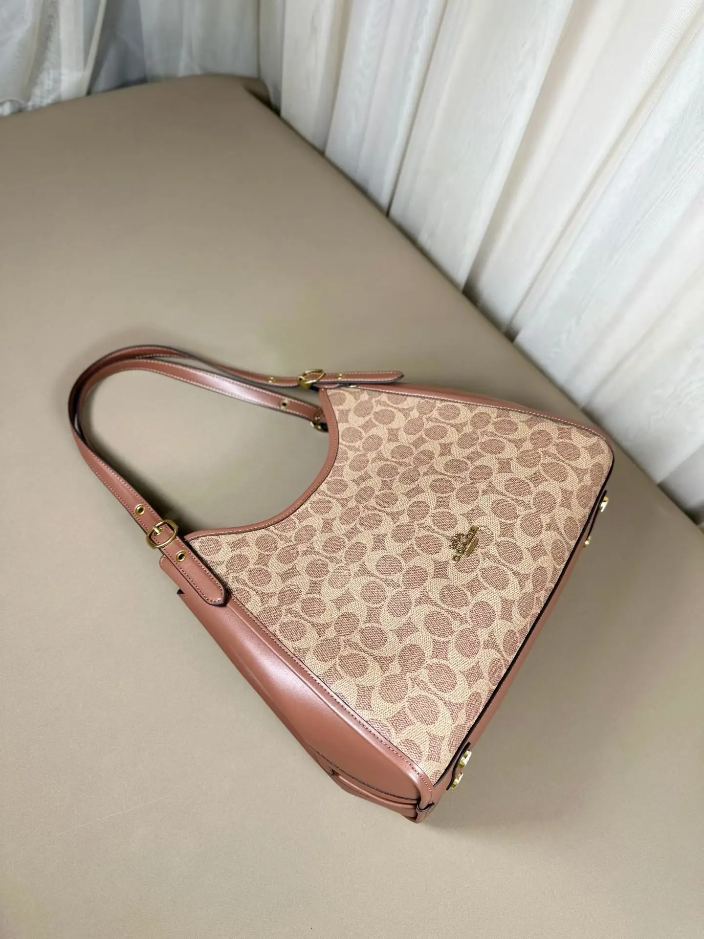 Erin Signature Canvas Shoulder Bag D39018242 — view 7