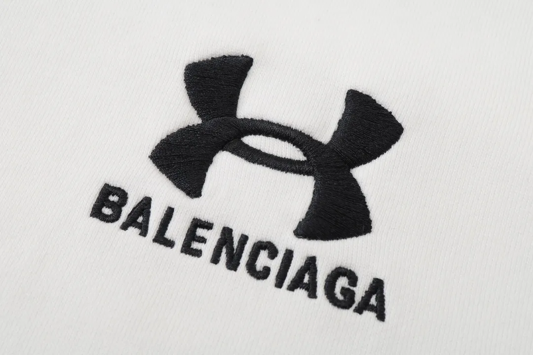 Logo Embroidered Zip-Up Hoodie D23922622 — view 15