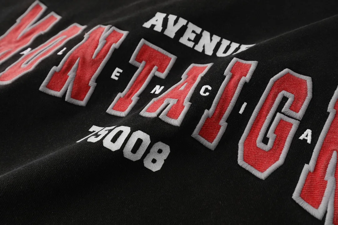 Avenue Montaigne Embroidered Logo Hoodie D26522624 — view 13
