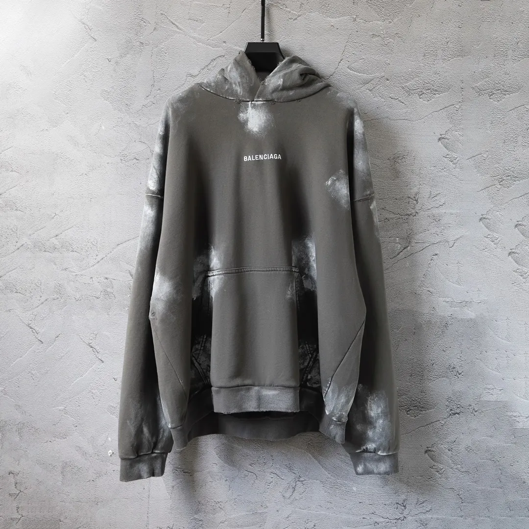 Logo Embroidered Mud-Wash Distressed Hoodie D31920096