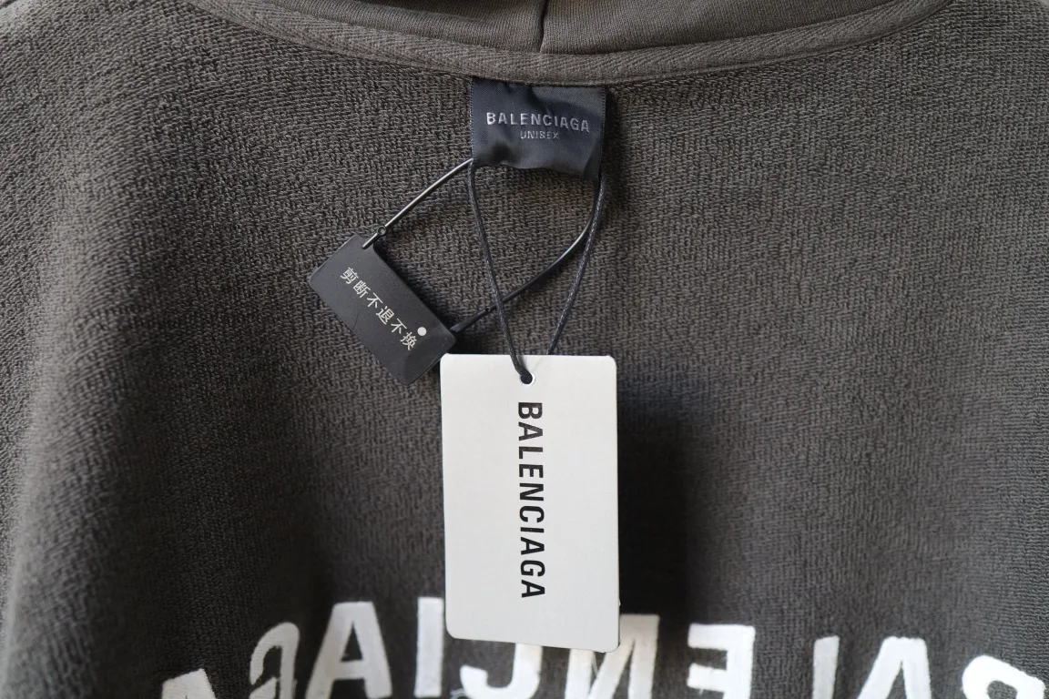 Logo Embroidered Mud-Wash Distressed Hoodie D31920096 — view 8