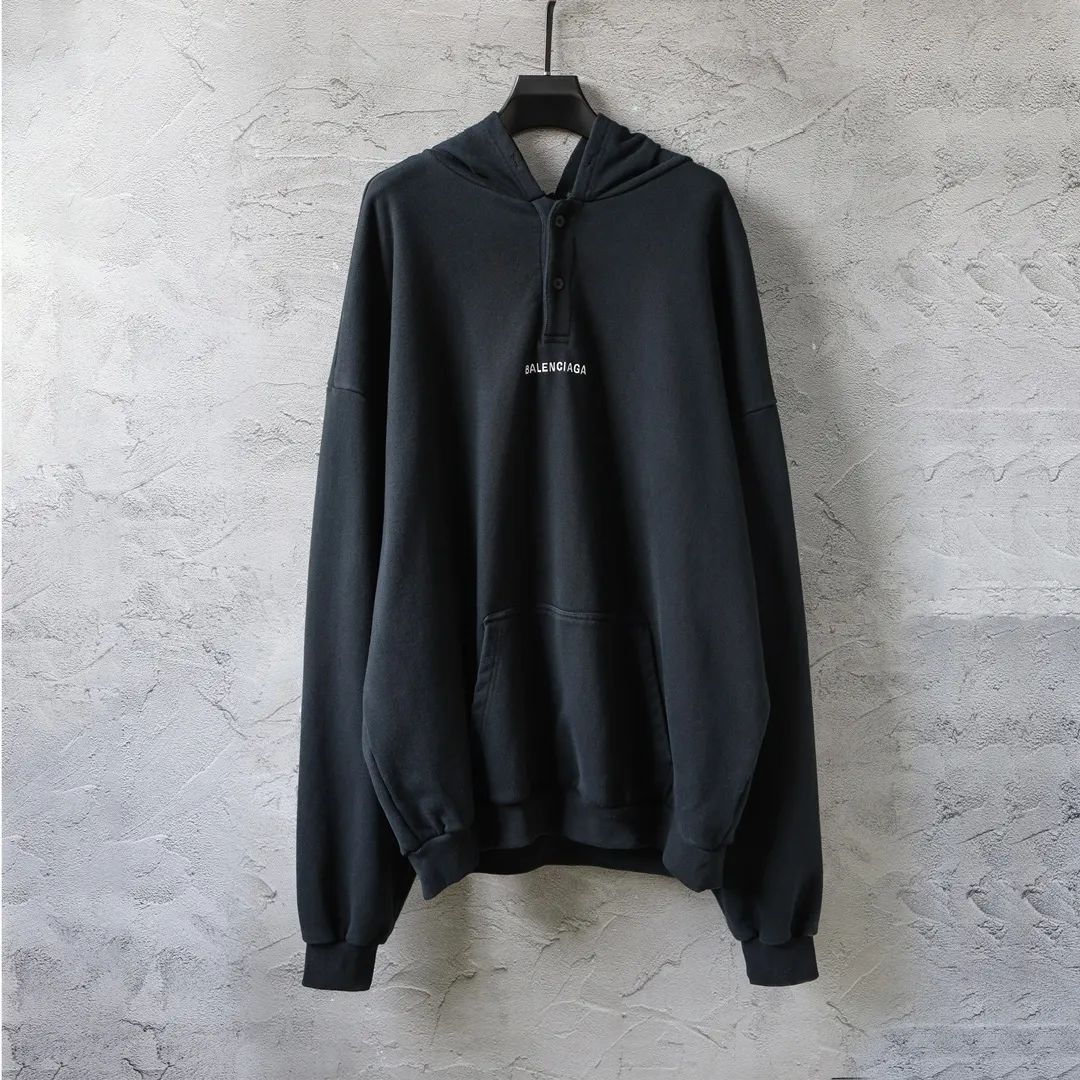 Logo-Print Button-Neck Oversized Hoodie D26922638 — view 19