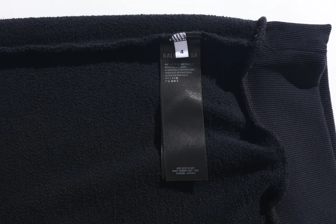 Logo-Print Button-Neck Oversized Hoodie D26922638 — view 36