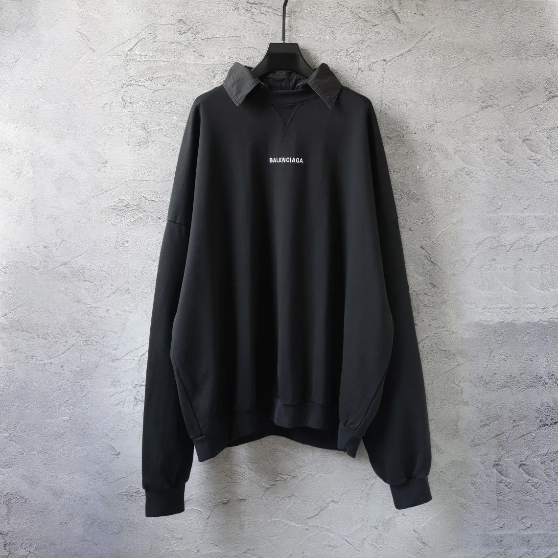 Logo Embroidered Layered-Collar Sweatshirt D27920089 — view 10