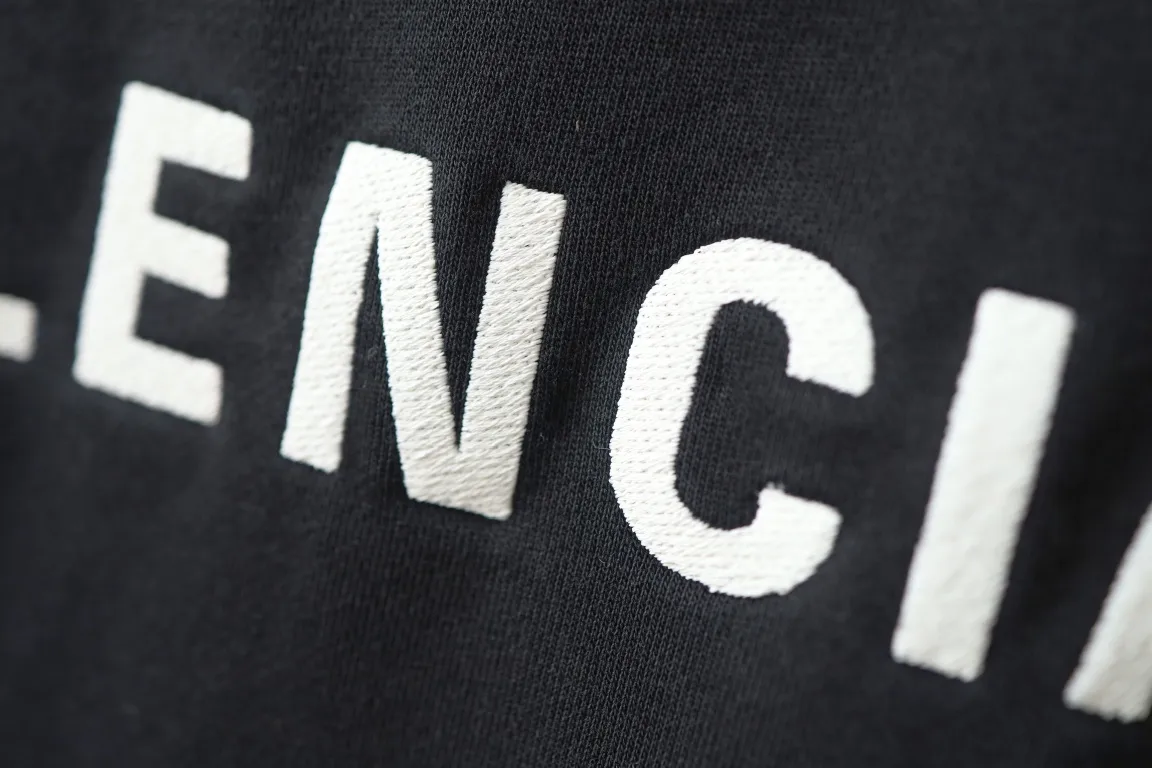 Logo Embroidered Layered-Collar Sweatshirt D27920089 — view 16