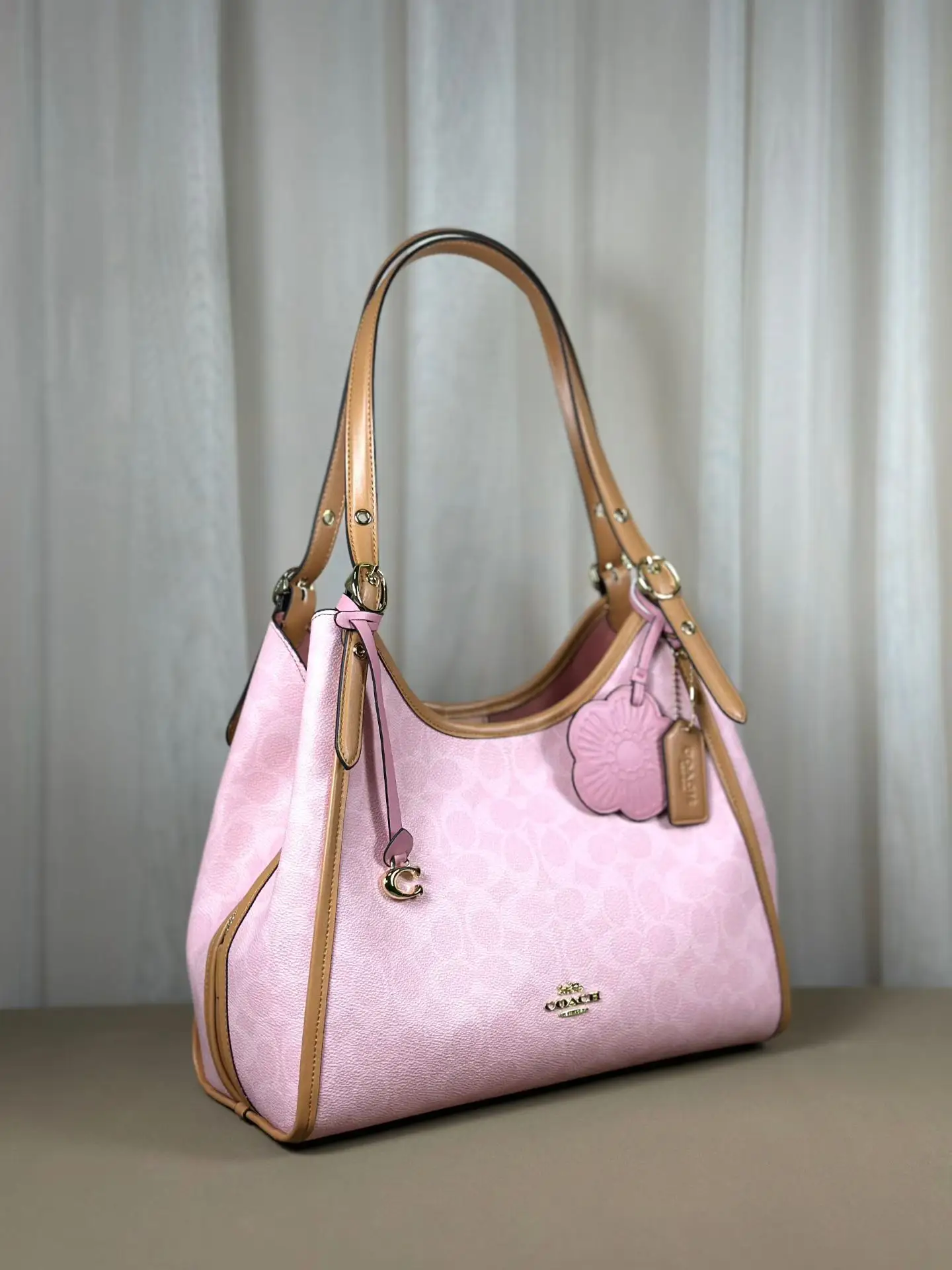 Erin Signature Canvas Shoulder Bag D39018241 — view 3