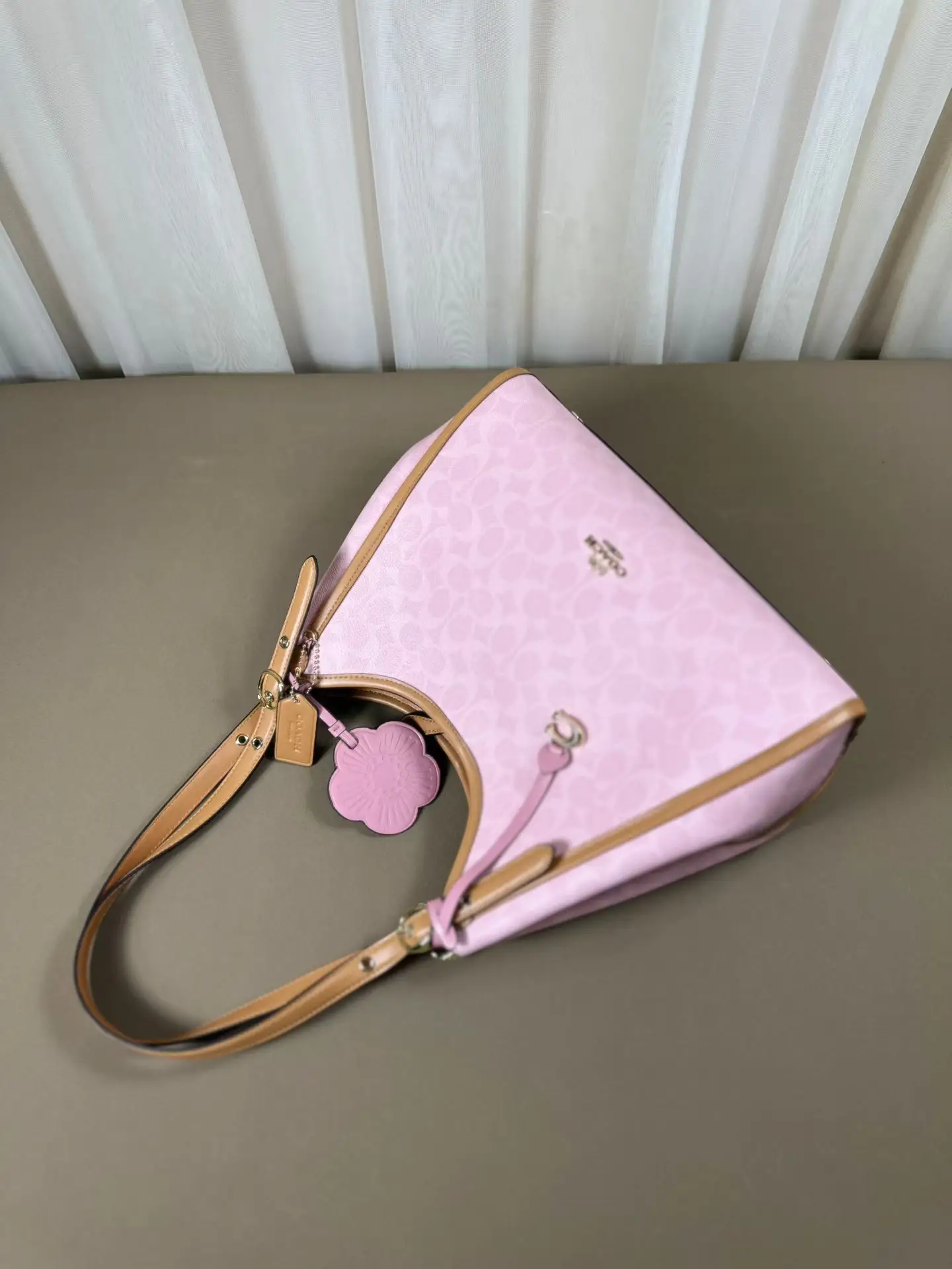 Erin Signature Canvas Shoulder Bag D39018241 — view 6