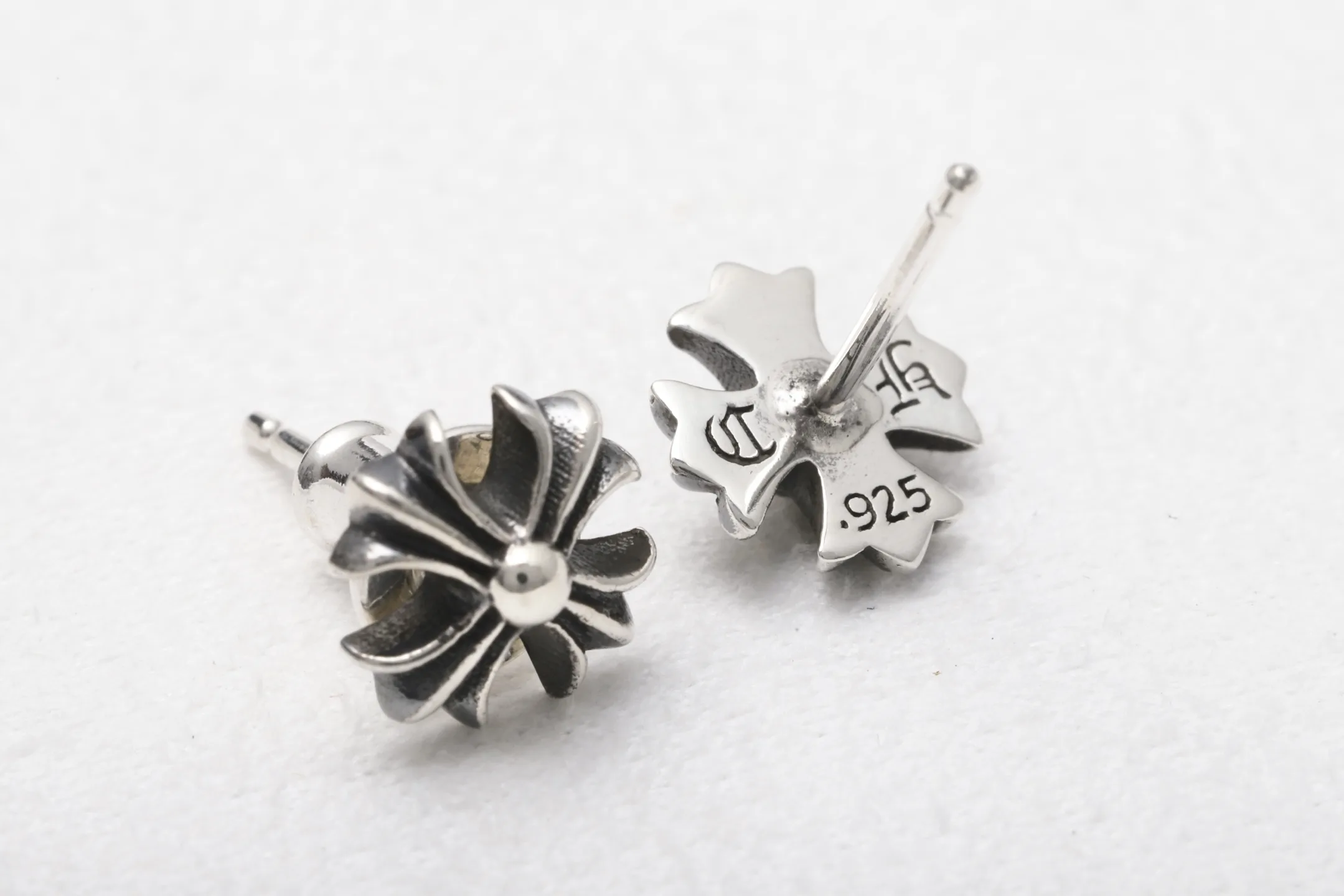 Cross Flower Stud Earrings (Sterling Silver) D14018438 — view 6