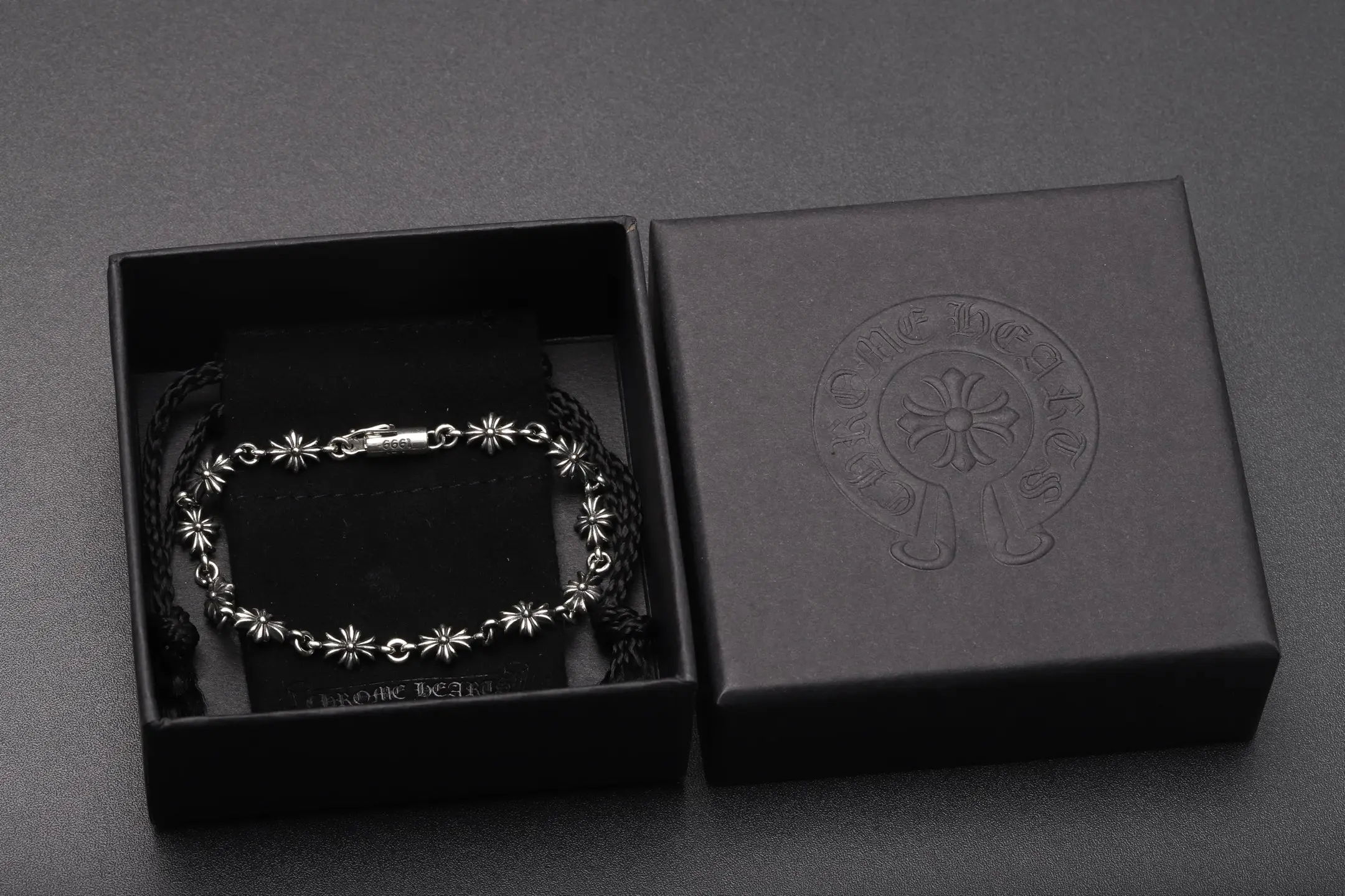 Chrome Hearts Cross Link Bracelet (Sterling Silver) D39018426 — view 2