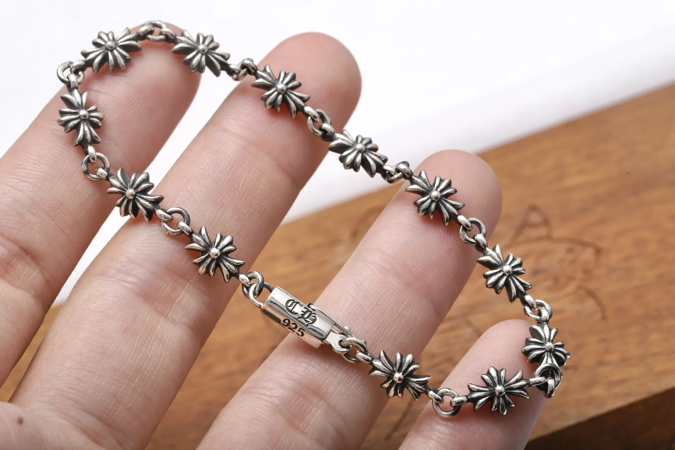 Chrome Hearts Cross Link Bracelet (Sterling Silver) D39018426 — view 5
