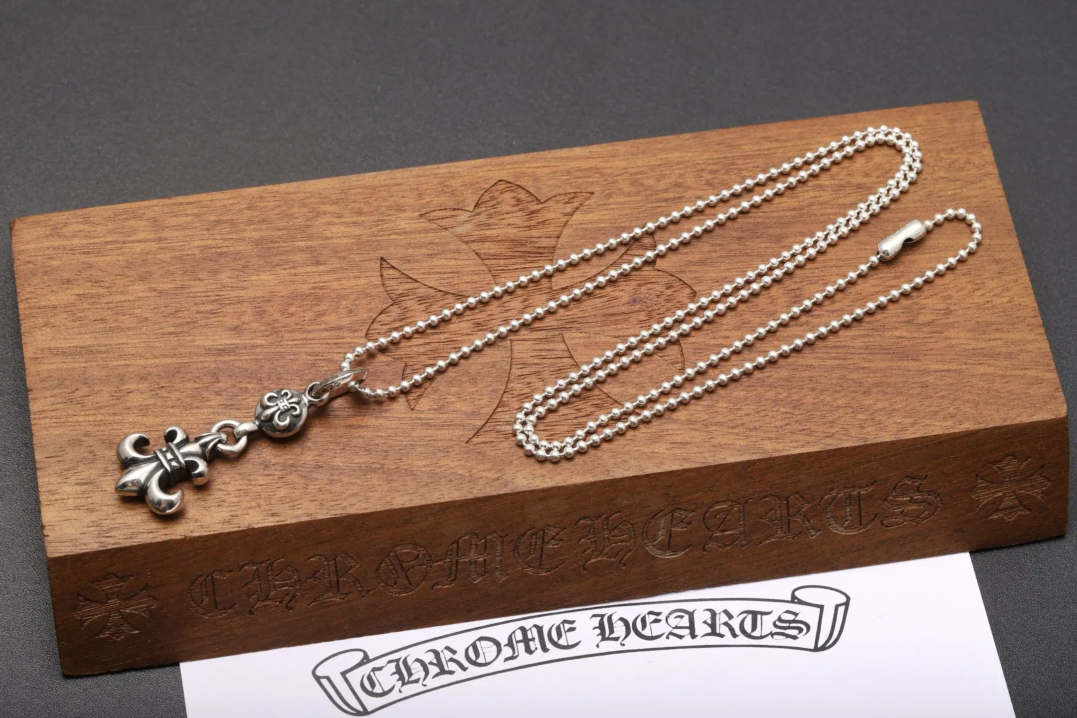 Fleur-de-Lis Pendant Necklace (Sterling Silver) D56018444 — view 3