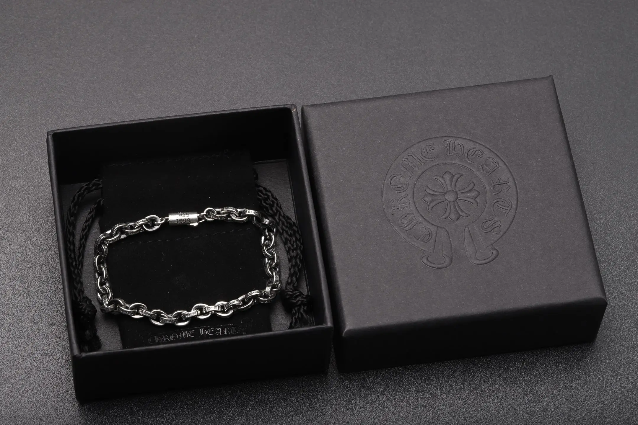 Gothic Letter Chain Bracelet (Sterling Silver) D44518427 — view 2