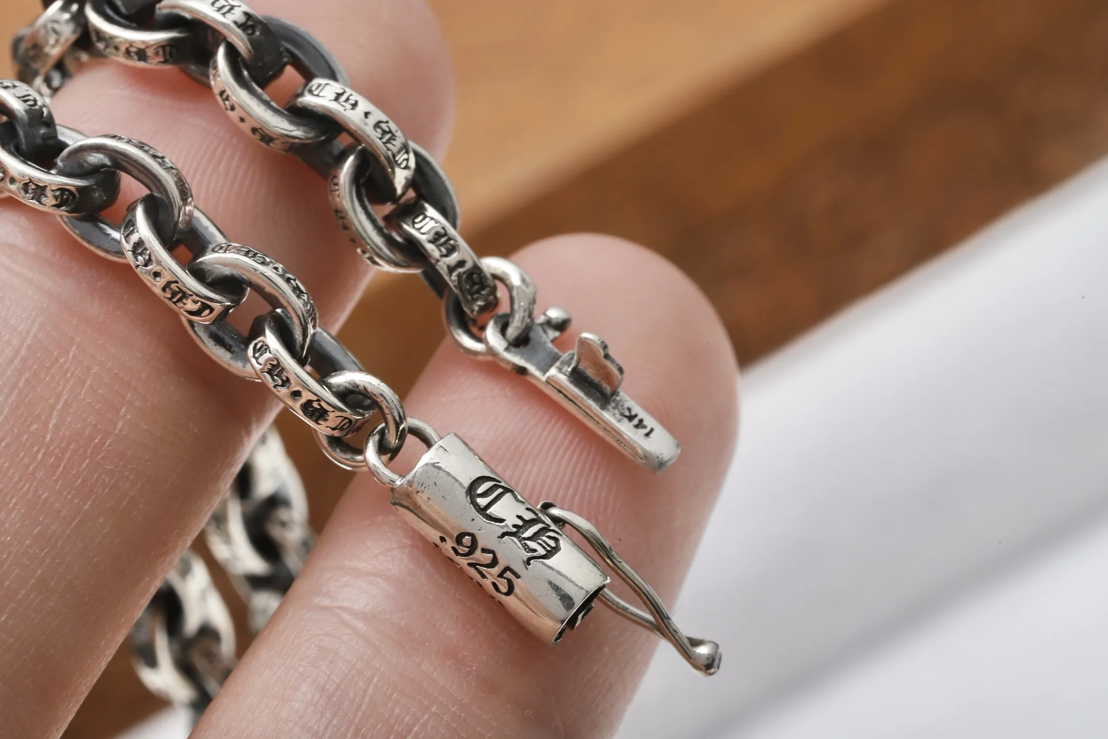 Gothic Letter Chain Bracelet (Sterling Silver) D44518427 — view 6