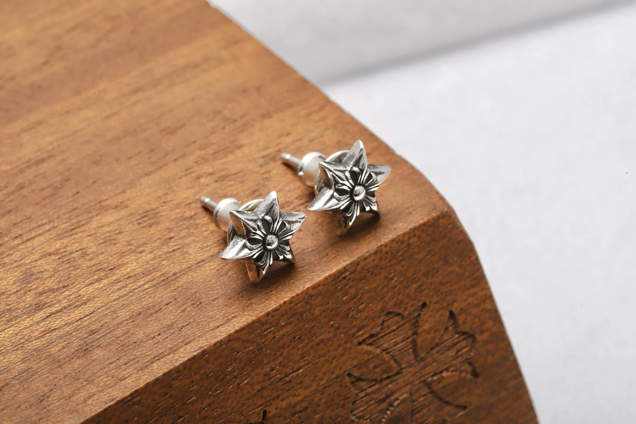 Hexagram Stud Earrings (Sterling Silver) D14018436 — view 3