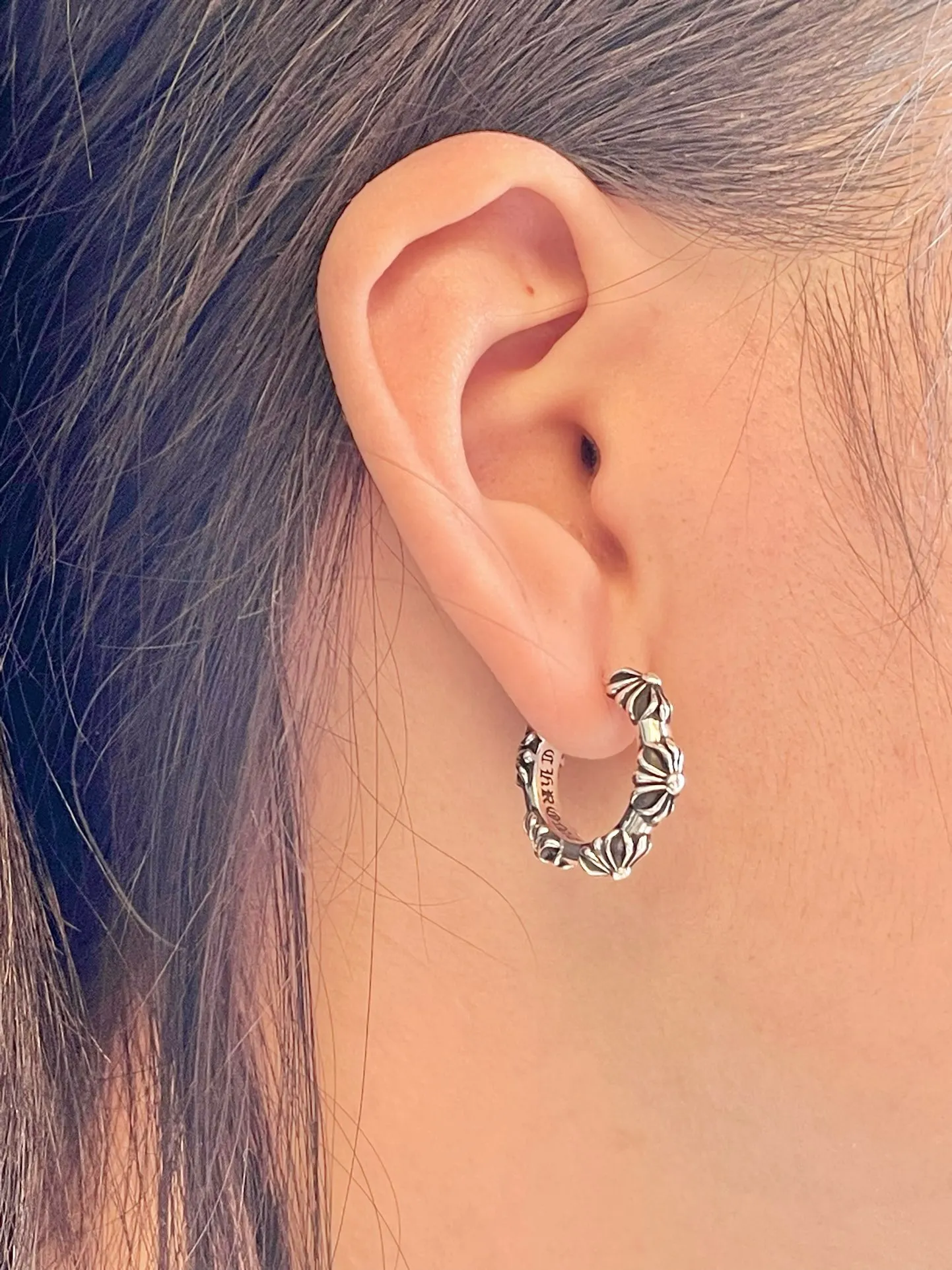Chrome Hearts-Inspired Cross Flower Hoop Earrings D34018429 — view 8