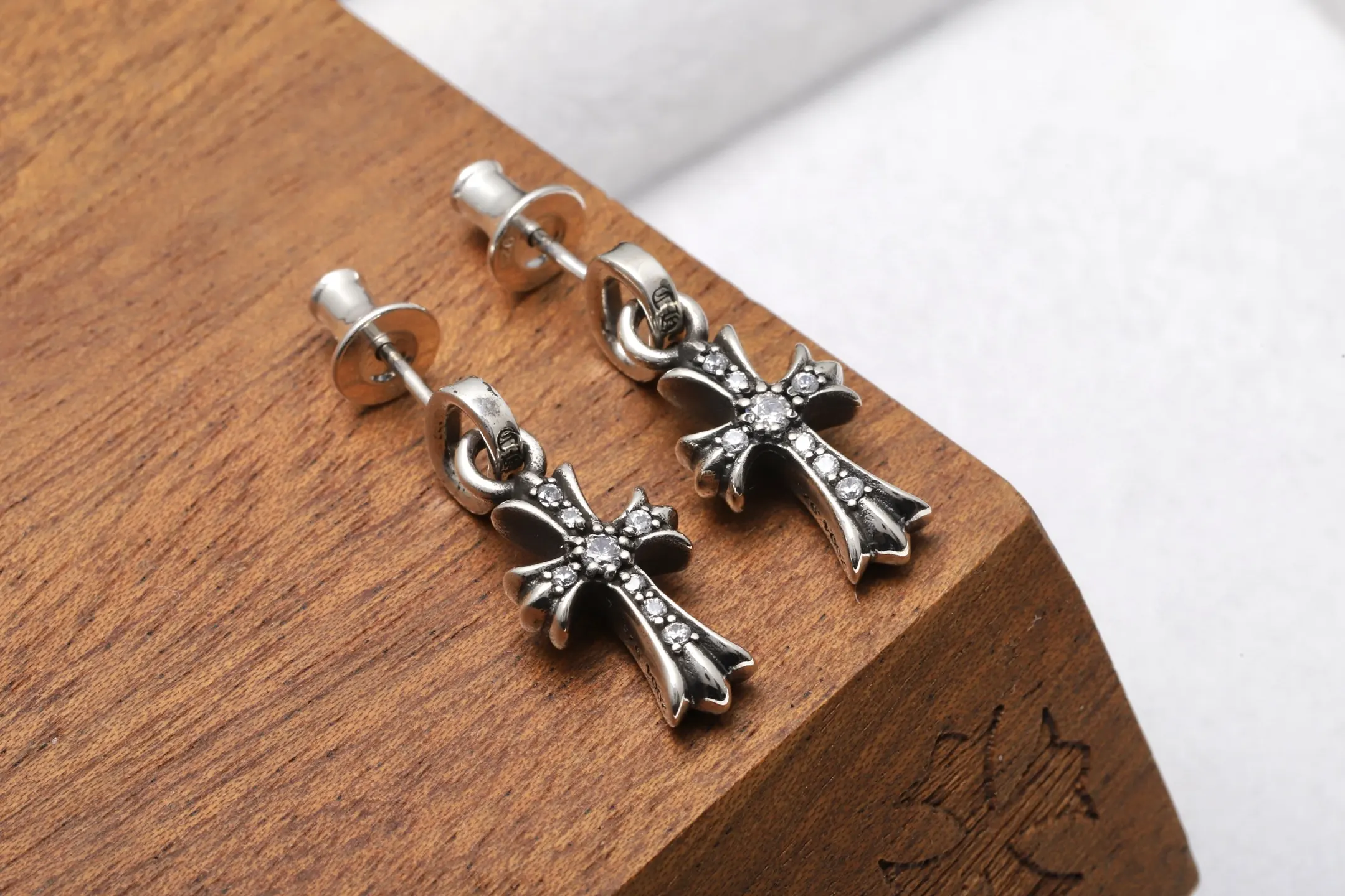 Chrome Hearts-Inspired Pave Cross Drop Earrings D26518430 — view 3