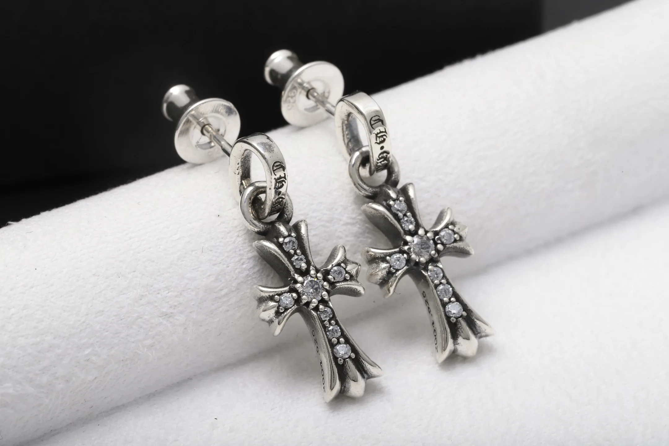 Chrome Hearts-Inspired Pave Cross Drop Earrings D26518430 — view 4