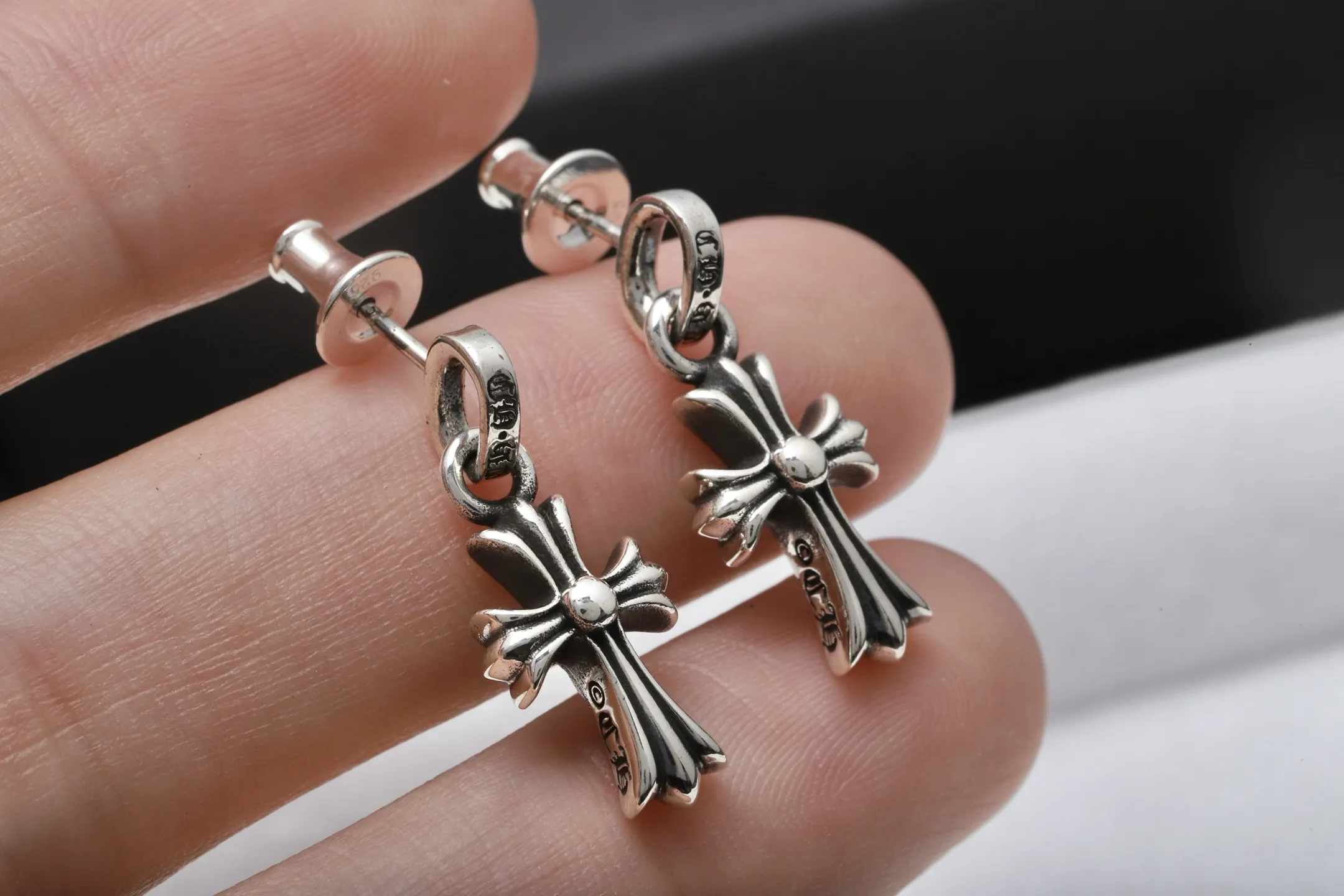 Chrome Hearts-Inspired Pave Cross Drop Earrings D26518430 — view 7