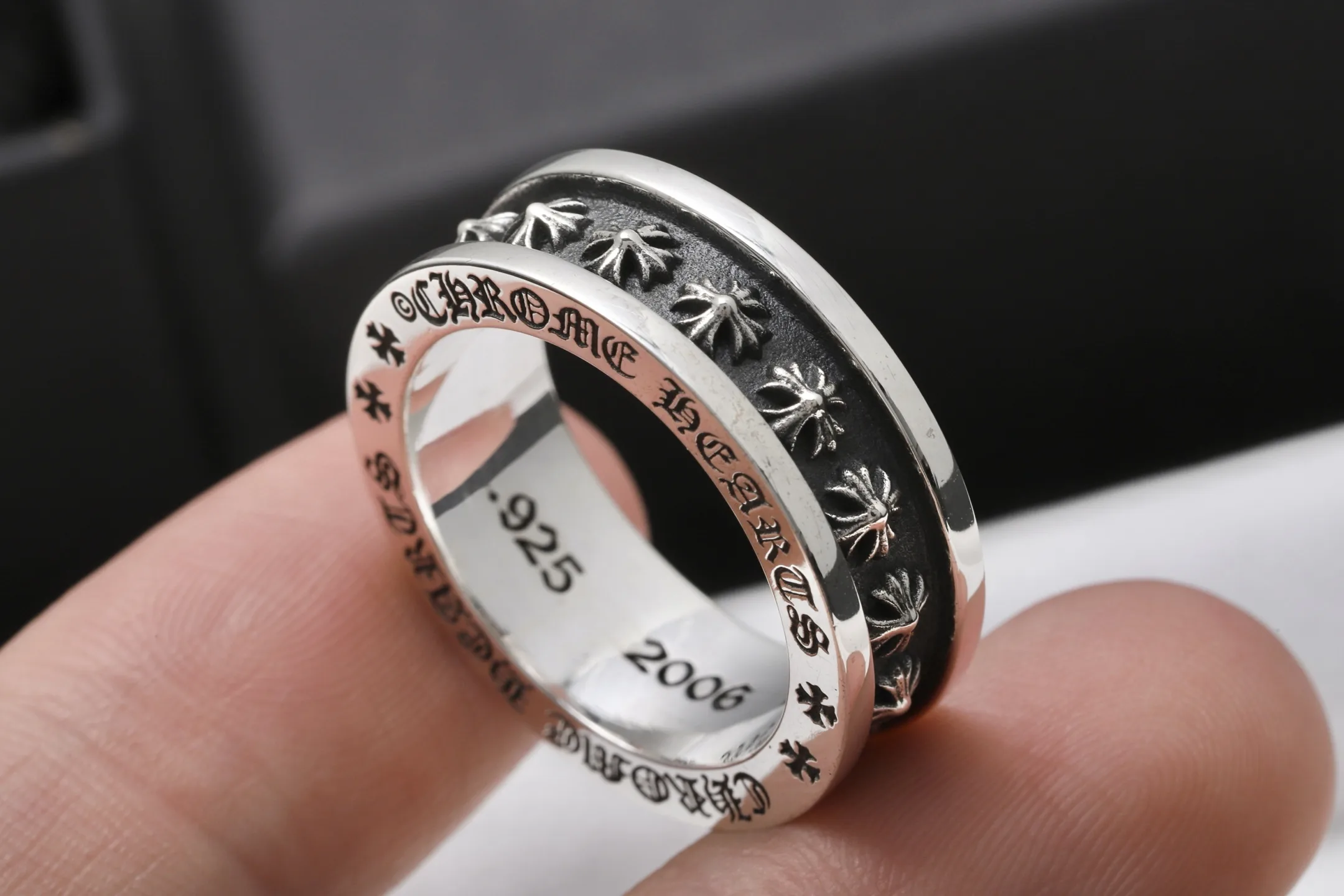 Mini Cross Motif Sterling Silver Ring D47018440 — view 4