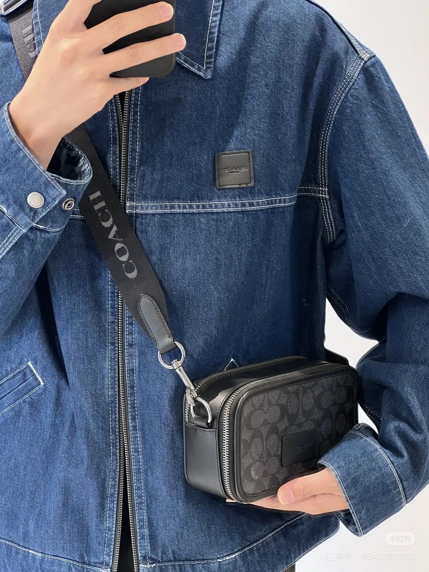 Signature Coated Canvas Camera Bag D38018362 — view 8