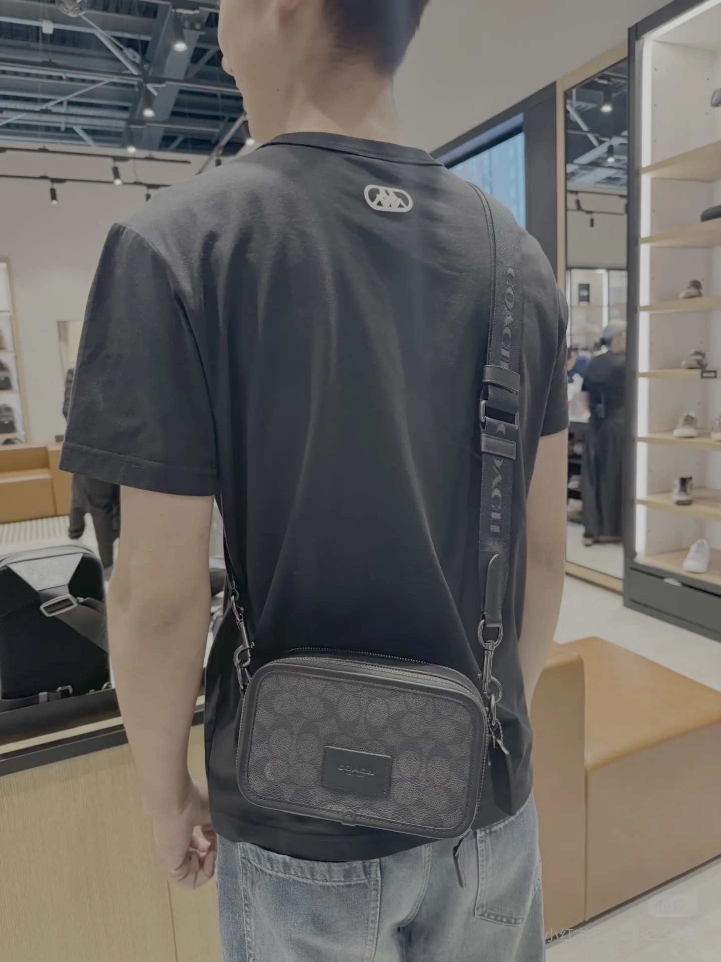 Signature Coated Canvas Camera Bag D38018362 — view 9