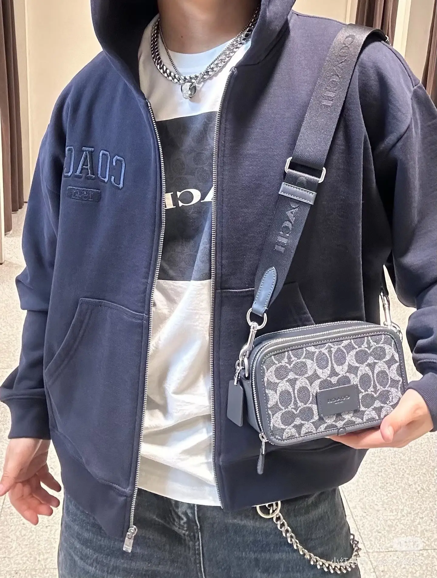 Signature Coated Canvas Camera Bag D38018362 — view 10