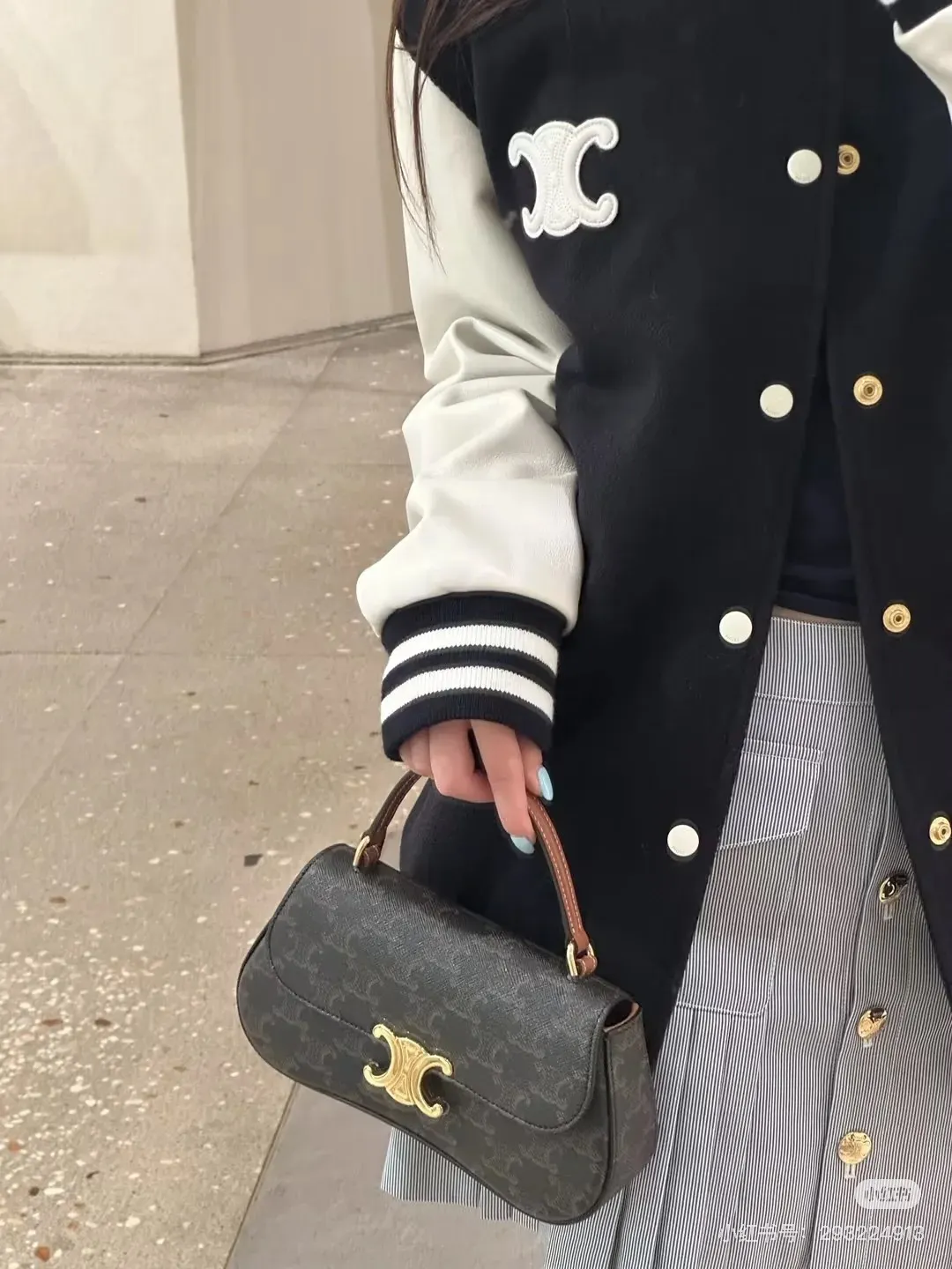 Triomphe Canvas Ava Shoulder Bag D30017820 — view 7