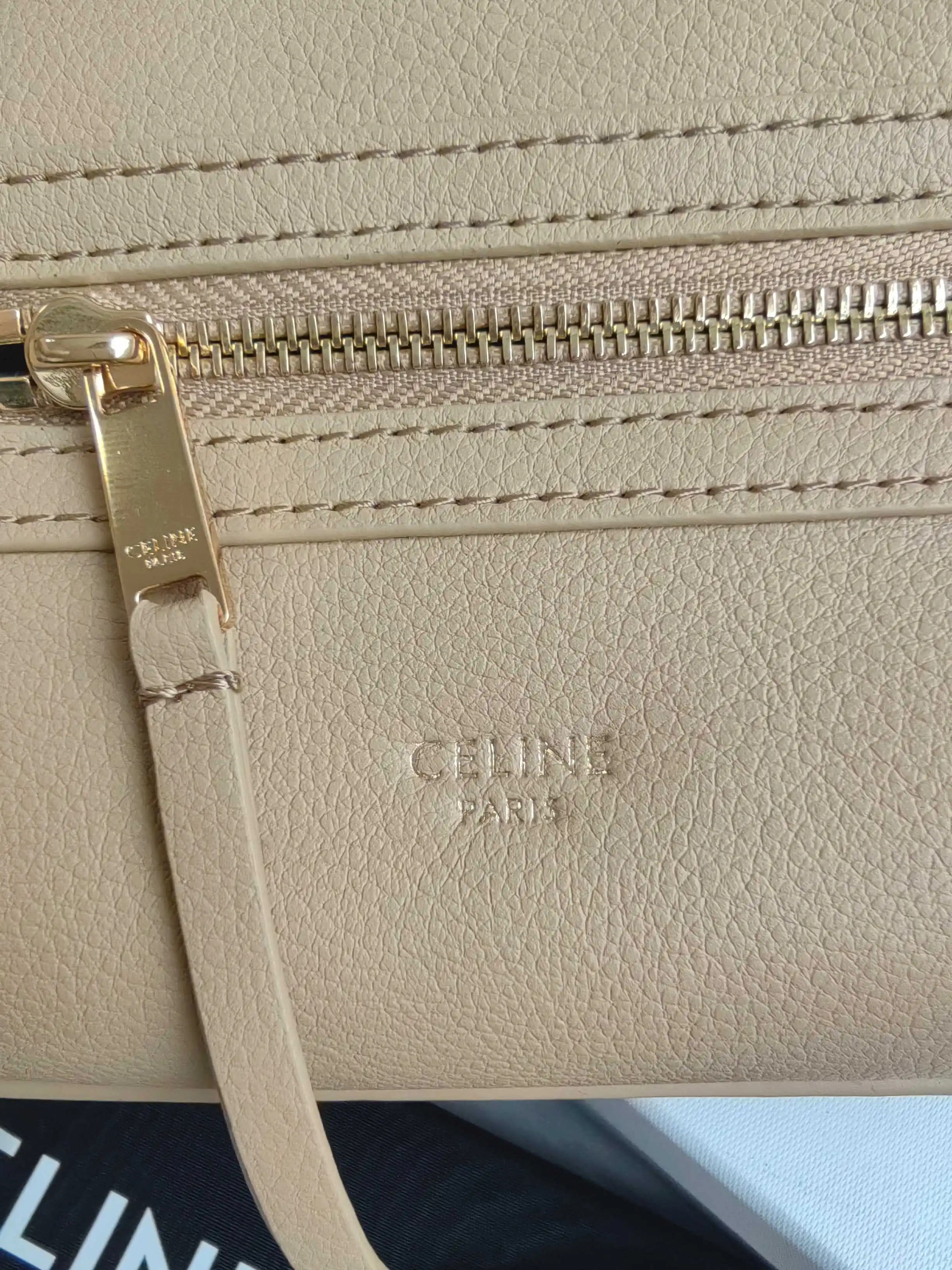 Celine Luggage Nano Grained Leather Bag D57018538 — view 4