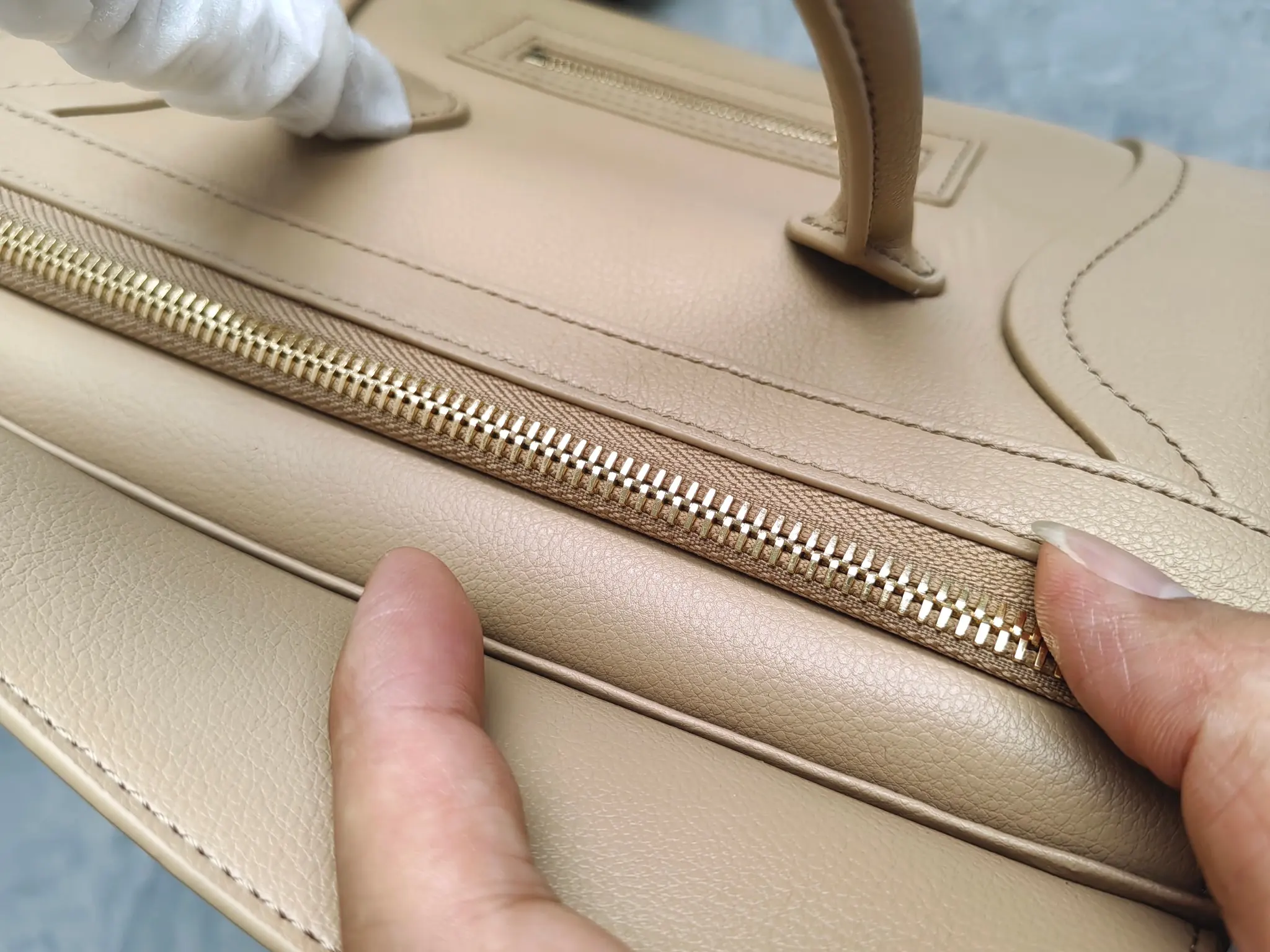 Celine Luggage Nano Grained Leather Bag D57018538 — view 7