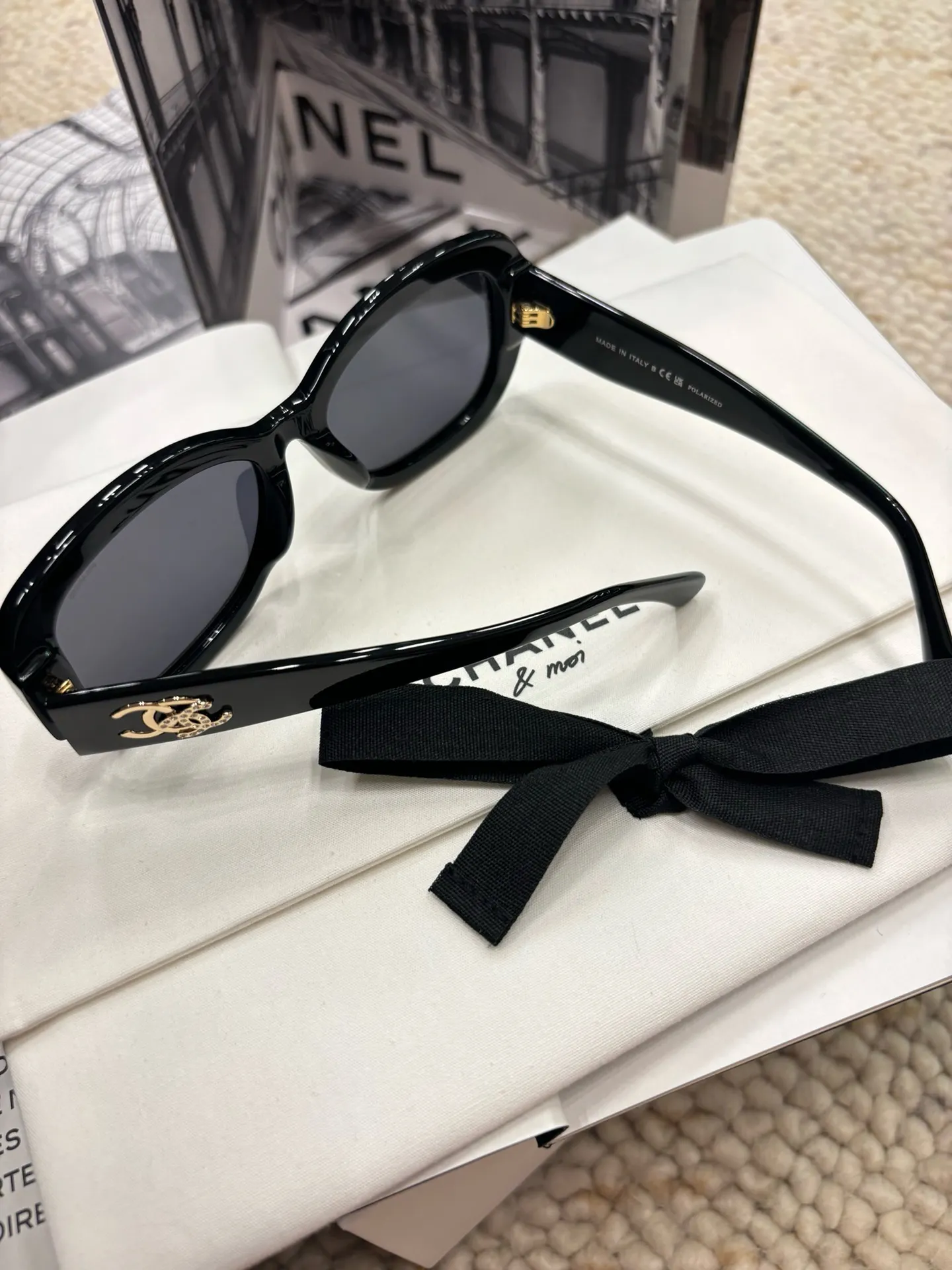 Chanel Double Logo Embellished Sunglasses D20017778 — view 6