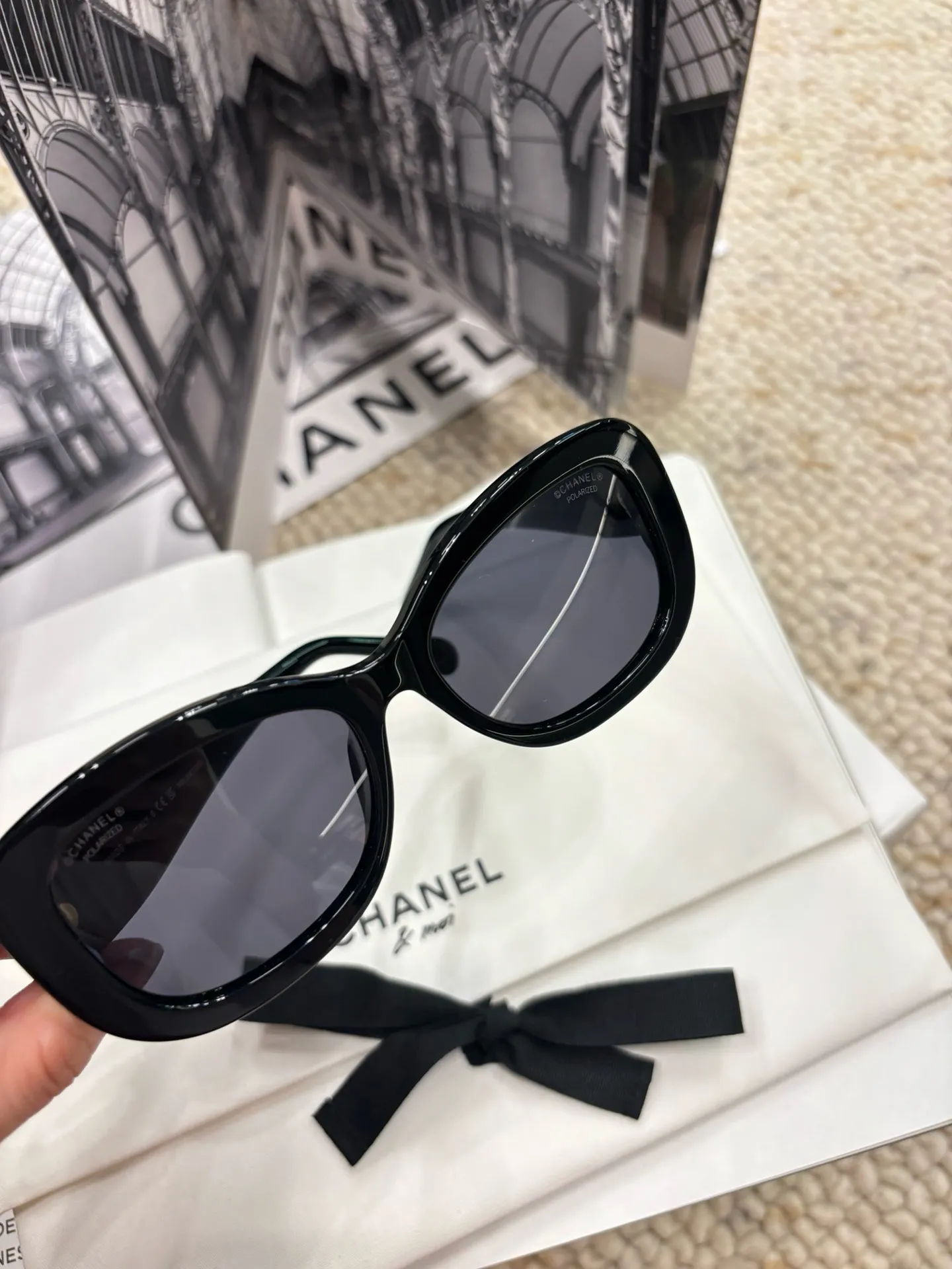 Chanel Double Logo Embellished Sunglasses D20017778 — view 8